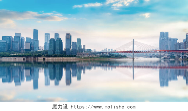 重庆市建筑景观重庆的城市建筑景观与美丽的木琴